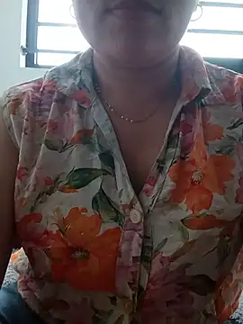 Snapshot of FlowerSexy95 chatting on 21, 6, 2026 FlowerSexy95 online show from 21, 6, 2026
