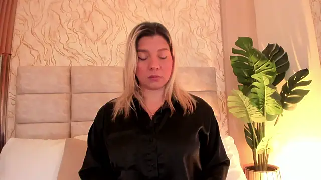 GinaSalanne online show from 27, 6, 2026
