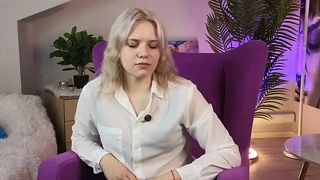 JenGinanni online show from 6, 5, 2026