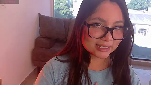 Snapshot of Eva-Apple chatting on 19, 6, 2026 Eva-Apple online show from 19, 6, 2026