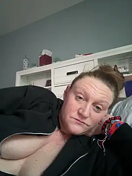Snapshot of Kellilyn10 chatting on 18, 6, 2026 Kellilyn10 online show from 18, 6, 2026