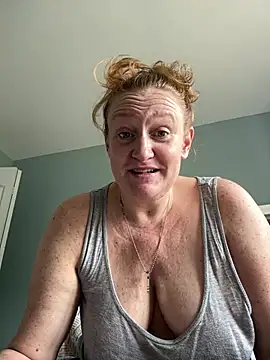 Snapshot of Kellilyn10 chatting on 15, 7, 2026 Kellilyn10 online show from 15, 7, 2026