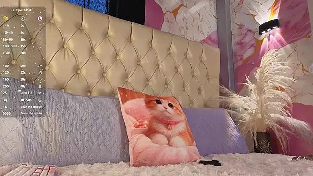 Luna Sissy  online show from 20, 5, 2026