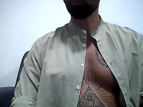 Alessandromagno8 online show from 11, 5, 2026