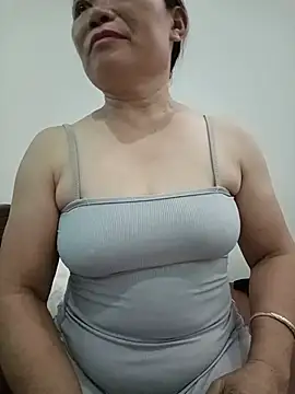 Snapshot of -Lytina- chatting on 24, 7, 2026 -Lytina- online show from 24, 7, 2026