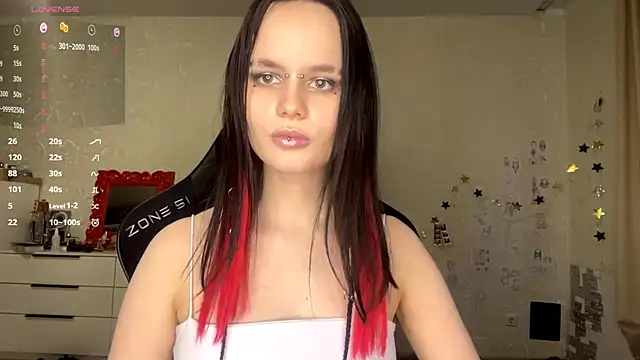Tailor Kayka online show from 11, 5, 2026