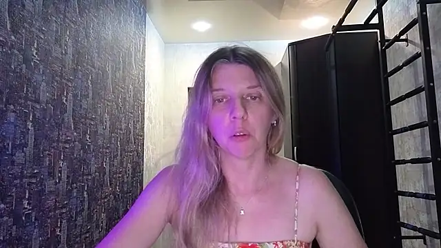 EsmaPons online show from 5, 8, 2026