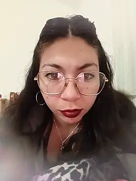 Mia essence online show from 28, 7, 2026