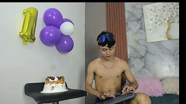 CAT LOVE1 online show from 9, 6, 2026
