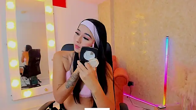 Snapshot of Littlee_Mia chatting on 14, 5, 2026 Littlee Mia online show from 14, 5, 2026