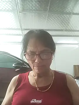 Snapshot of Vieekee chatting on 7, 7, 2026 Vieekee online show from 7, 7, 2026