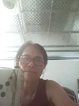 Snapshot of Vieekee chatting on 7, 7, 2026 Vieekee online show from 7, 7, 2026