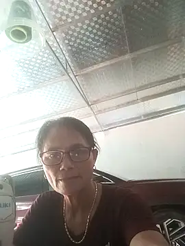 Snapshot of Vieekee chatting on 25, 7, 2026 Vieekee online show from 25, 7, 2026