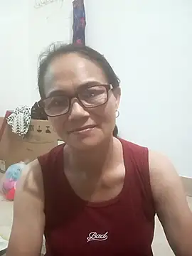 Snapshot of Vieekee chatting on 4, 8, 2026 Vieekee online show from 4, 8, 2026