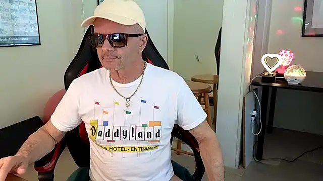 Snapshot of hotdadbod chatting on 22, 1, 2025 hotdadbod online show from 22, 1, 2025