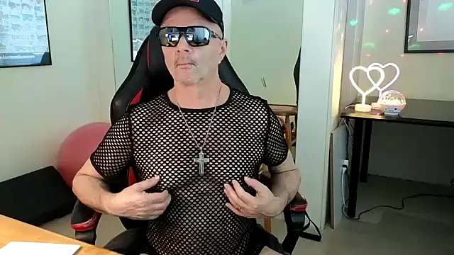 Snapshot of hotdadbod chatting on 10, 2, 2025 hotdadbod online show from 10, 2, 2025