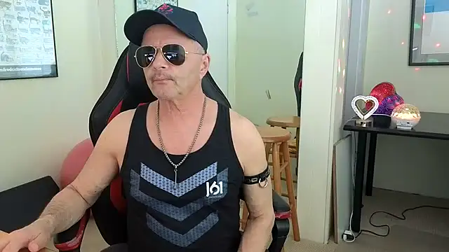 Snapshot of hotdadbod chatting on 19, 3, 2025 hotdadbod online show from 19, 3, 2025