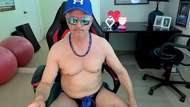 Snapshot of hotdadbod chatting on 19, 9, 2025 hotdadbod online show from 19, 9, 2025
