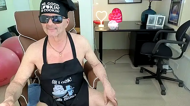 Snapshot of hotdadbod chatting on 7, 10, 2025 hotdadbod online show from 7, 10, 2025