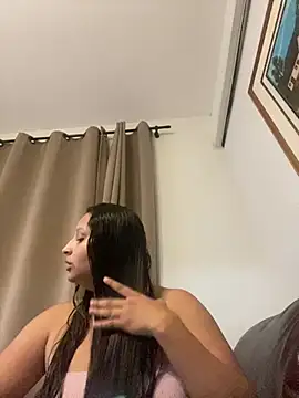 julia moreira online show from 31, 7, 2026