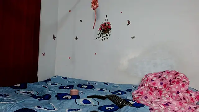 Snapshot of cristal_hotnaugthy chatting on 15, 5, 2026 cristal hotnaugthy online show from 15, 5, 2026