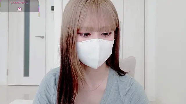 mia-chan3 online show from 8, 7, 2026