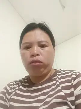 Snapshot of -Yeyi- chatting on 1, 6, 2026 -Yeyi- online show from 1, 6, 2026