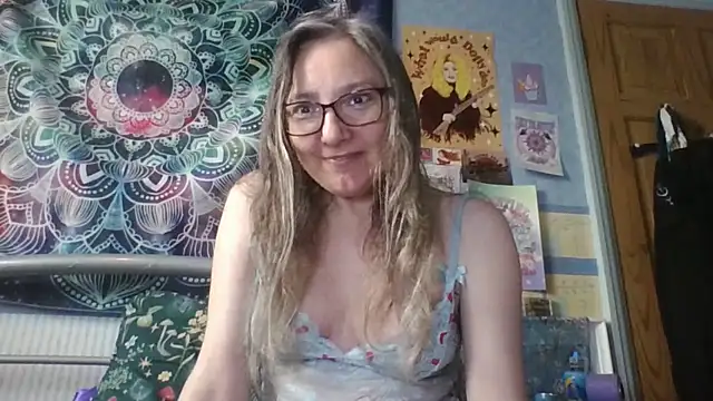 Izzylove47 online show from 21, 5, 2026