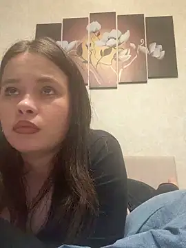 RiaLowelyt online show from 15, 5, 2026