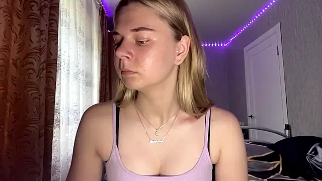 HoneysPiee online show from 3, 7, 2026