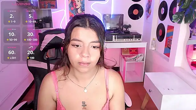 Snapshot of sweety_smile_ chatting on 8, 6, 2026 sweety smile online show from 8, 6, 2026