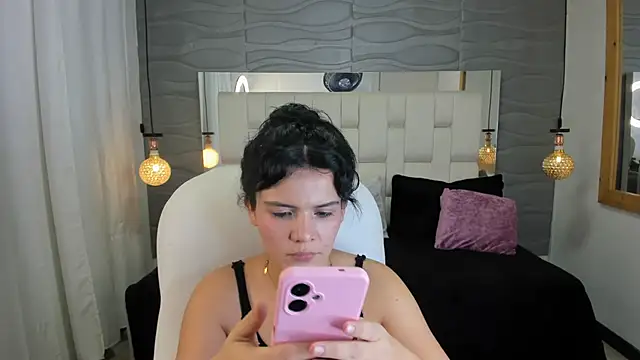 Lia  Kalifa online show from 6, 6, 2026