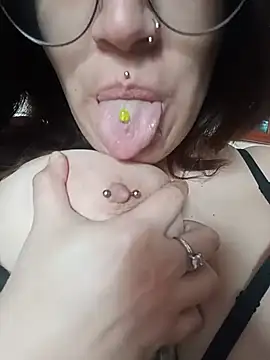 Karengenesisx online show from 4, 8, 2026