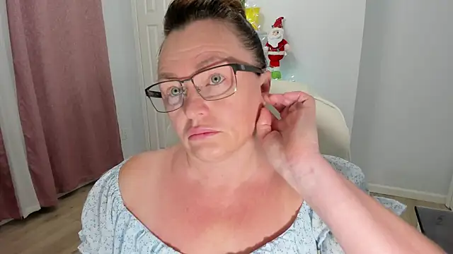 Vika73 online show from 4, 12, 2024