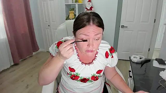 Vika73 online show from 7, 12, 2024