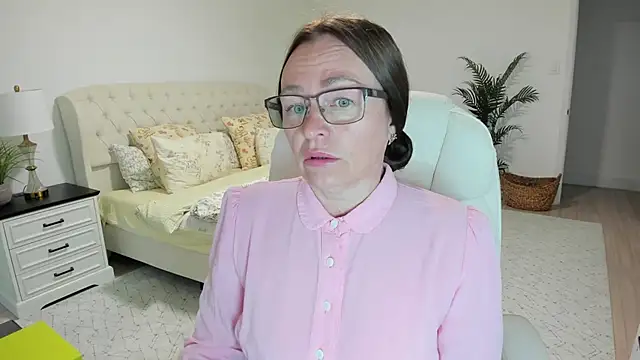 Vika73 online show from 7, 5, 2026