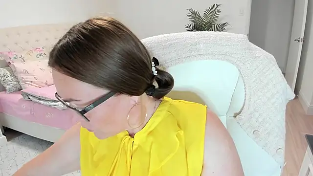 Snapshot of Vika73 chatting on 17, 6, 2026 Vika73 online show from 17, 6, 2026