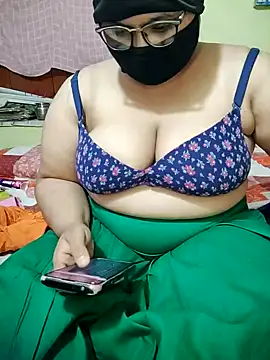 Snapshot of shaik35f chatting on 15, 7, 2026 shaik35f online show from 15, 7, 2026