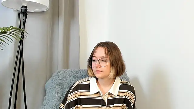 JaclynBoluda online show from 18, 5, 2026