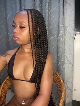 Snapshot of sexyie_caramel chatting on 18, 6, 2026 sexyie caramel online show from 18, 6, 2026