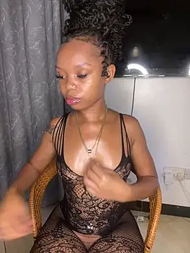 Snapshot of sexyie_caramel chatting on 27, 6, 2026 sexyie caramel online show from 27, 6, 2026
