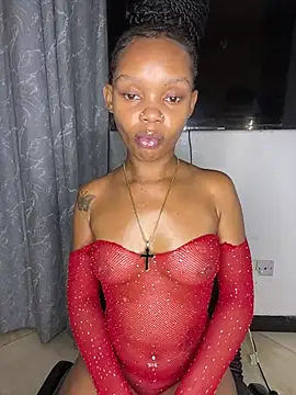 Snapshot of sexyie_caramel chatting on 3, 7, 2026 sexyie caramel online show from 3, 7, 2026