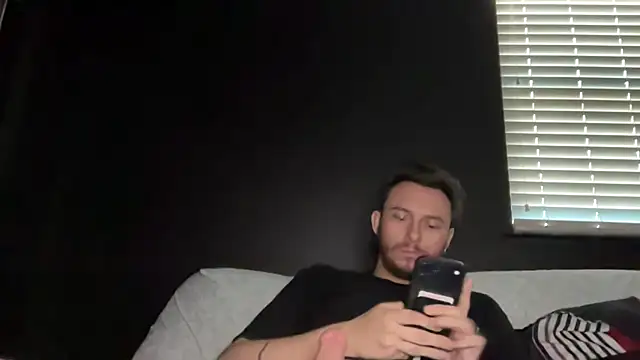 Tallhungcloudyyy online show from 22, 7, 2026