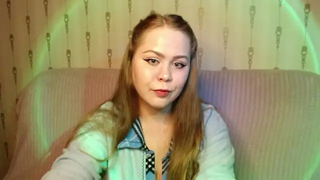 Snapshot of moon_cold chatting on 21, 5, 2026 moon cold online show from 21, 5, 2026