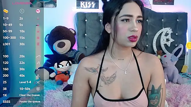 Snapshot of lunabritton chatting on 5, 6, 2026 lunabritton online show from 5, 6, 2026