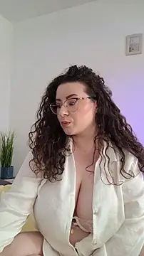 Elissa Floyd   online show from 15, 6, 2026