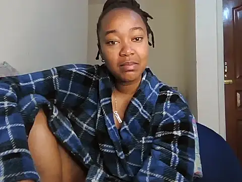Snapshot of atara_seren chatting on 5, 6, 2026 atara seren online show from 5, 6, 2026