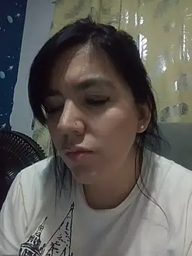 Snapshot of dhanya_moon chatting on 29, 7, 2026 dhanya moon online show from 29, 7, 2026