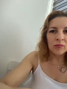 Snapshot of Hot-Milf4U chatting on 19, 6, 2026 Hot-Milf4U online show from 19, 6, 2026