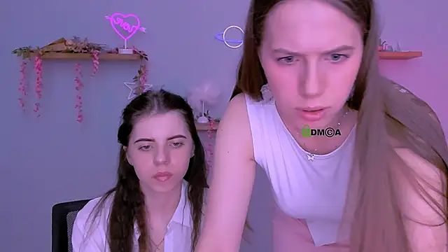 lyra desire online show from 22, 5, 2026